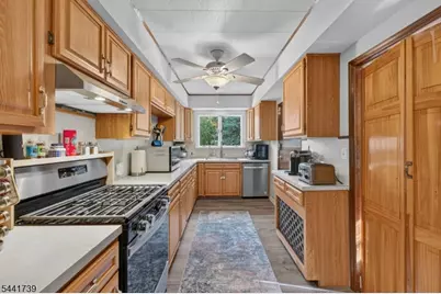 321 Willow Ave, Garwood, NJ 07027 - Photo 14