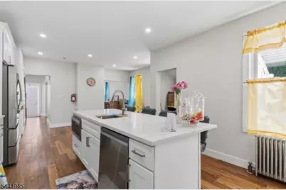 169 Oakwood Pl, Orange, NJ 07050 - Photo 10