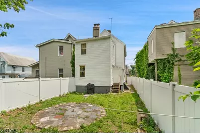 169 Oakwood Pl, Orange, NJ 07050 - Photo 4