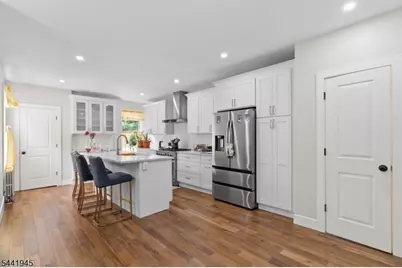 169 Oakwood Pl, Orange, NJ 07050 - Photo 8