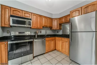 93 Driftwood Dr., Franklin Township, NJ 08873 - Photo 8