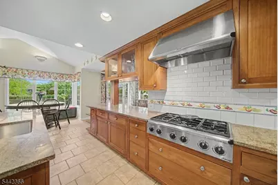 28 Lyonsville Rd, Rockaway Township, NJ 07005 - Photo 8