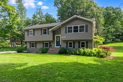 9 Wehrli Rd, Washington Township, NJ 07853 - Photo 2