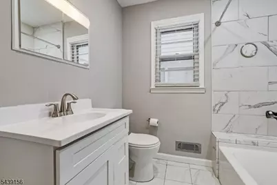 75 Fichter St, Bloomingdale, NJ 07403 - Photo 18