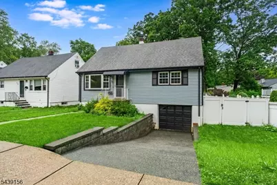 75 Fichter St, Bloomingdale, NJ 07403 - Photo 2