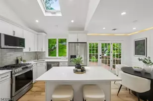 34 Clark St, Summit, NJ 07901 - Photo 10