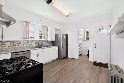 29 Orchard Rd, Maplewood, NJ 07040 - Photo 14