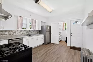 29 Orchard Rd, Maplewood, NJ 07040 - Photo 14
