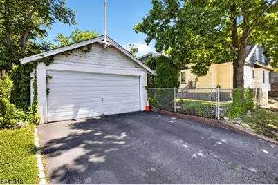 29 Orchard Rd, Maplewood, NJ 07040 - Photo 10