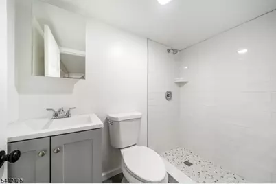 208 N 1st St, Paterson, NJ 07522 - Photo 28