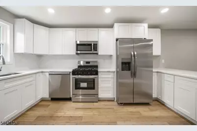 208 N 1st St, Paterson, NJ 07522 - Photo 10