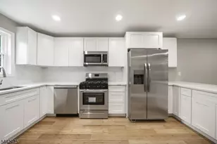 208 N 1st St, Paterson, NJ 07522 - Photo 10