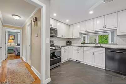 436 Myrtle Ave, Garwood, NJ 07027 - Photo 10