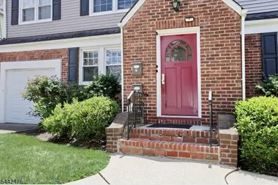 45 Webster St, Ridgefield, NJ 07660 - Photo 2