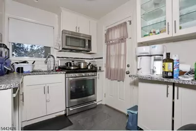 45 Webster St, Ridgefield, NJ 07660 - Photo 16