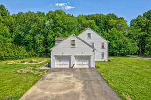1 Canoe Ln, Roseland, NJ 07068 - Photo 26