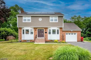 162 Mali Dr, North Plainfield, NJ 07062 - Photo 1