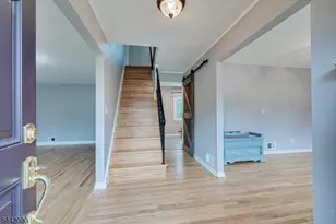 162 Mali Dr, North Plainfield, NJ 07062 - Photo 4