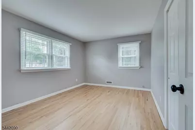 162 Mali Dr, North Plainfield, NJ 07062 - Photo 24