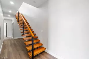 21 Lincoln Park, Newark, NJ 07102 - Photo 16