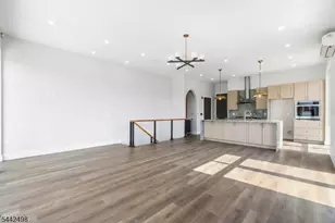 21 Lincoln Park, Newark, NJ 07102 - Photo 6