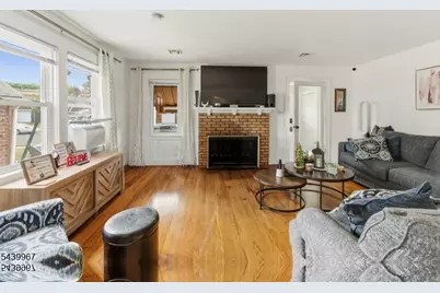 611 Sheridan Ave, Roselle, NJ 07203 - Photo 2