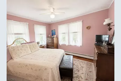810 Colfax Ave, Pompton Lakes, NJ 07442 - Photo 12