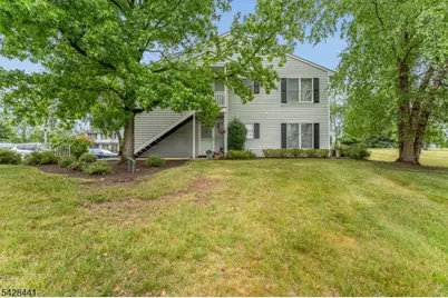 245 Nuthatch Ct, Readington, NJ 08887 - Photo 2