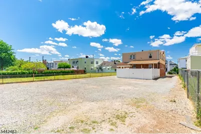829-831 Allen St #4, Elizabeth, NJ 07202 - Photo 6