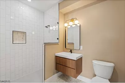 21 Lincoln Park #100, Newark, NJ 07102 - Photo 4