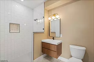 21 Lincoln Park, Newark, NJ 07102 - Photo 4