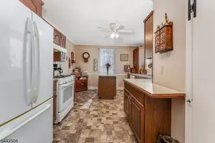40 Sergeantsville Rd, Raritan Township, NJ 08822 - Photo 12