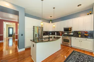 14 Bluffs Ct, Hamburg, NJ 07419 - Photo 6