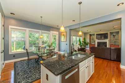 14 Bluffs Ct, Hamburg, NJ 07419 - Photo 6