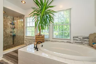 14 Bluffs Ct, Hamburg, NJ 07419 - Photo 22