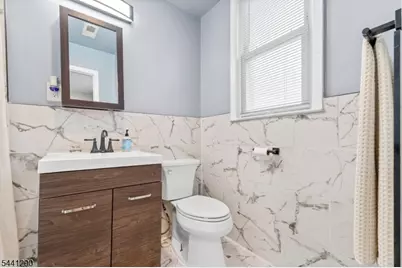 92 S Devine St, Newark, NJ 07106 - Photo 4