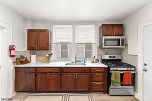 92 S Devine St, Newark, NJ 07106 - Photo 2