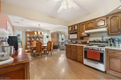 21 Ravine Ave, Nutley, NJ 07110 - Photo 10