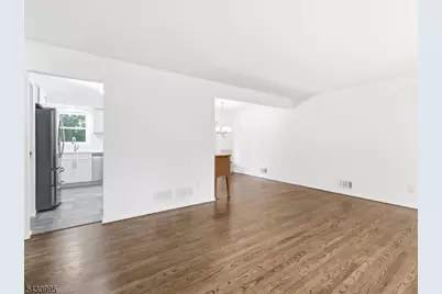 4 Forest Dr, Morris Plains, NJ 07950 - Photo 6