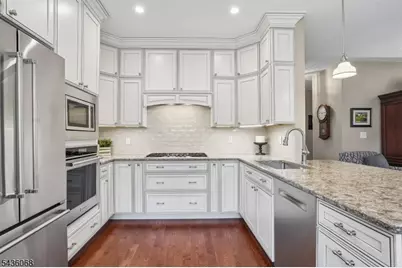 62 Blue Grass Blvd, Branchburg Township, NJ 08876 - Photo 12