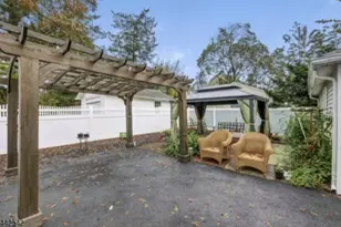 34 Cypress St, Millburn, NJ 07041 - Photo 22