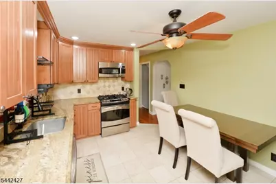 242 Prospect St, Nutley, NJ 07110 - Photo 8