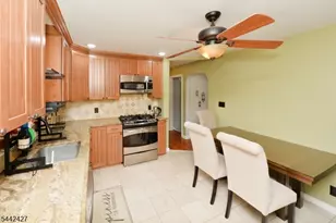 242 Prospect St, Nutley, NJ 07110 - Photo 8
