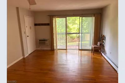 28 Deanna Dr   Apt #57, Hillsborough Township, NJ 08844 - Photo 2