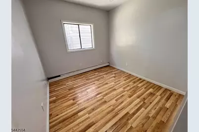 19 Highland Ave, Newark, NJ 07104 - Photo 8