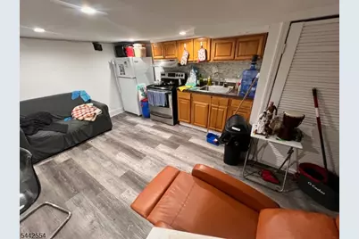 19 Highland Ave, Newark, NJ 07104 - Photo 10