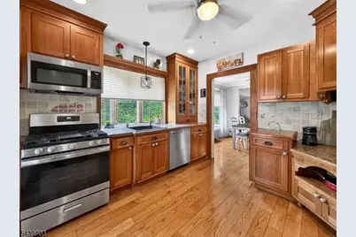 72 Hillcrest Rd, Watchung, NJ 07069 - Photo 4