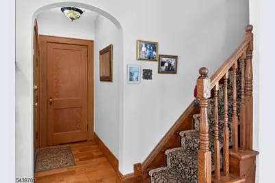 72 Hillcrest Rd, Watchung, NJ 07069 - Photo 2