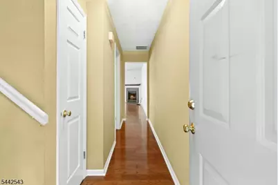 6 Crestwood Common, Scotch Plains Township, NJ 07076 - Photo 12