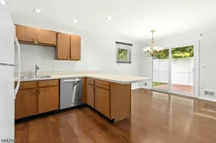 6 Crestwood Common, Scotch Plains Township, NJ 07076 - Photo 8